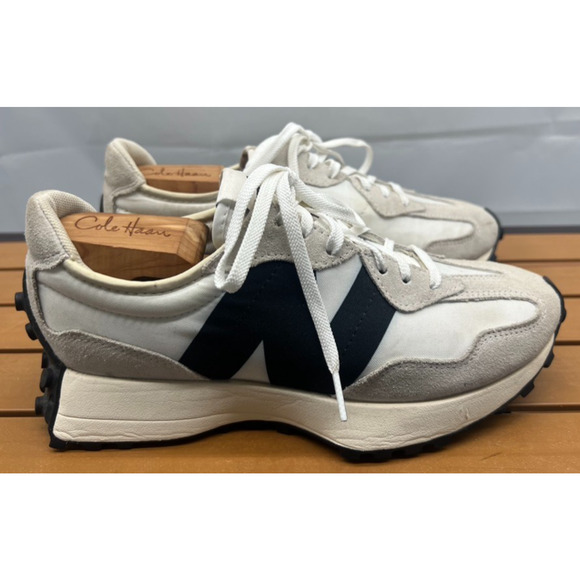 New Balance 327 Shoes Sneakers - Sea Salt White Black MS327FE Size 9B W / 7.5 M - Picture 4 of 9